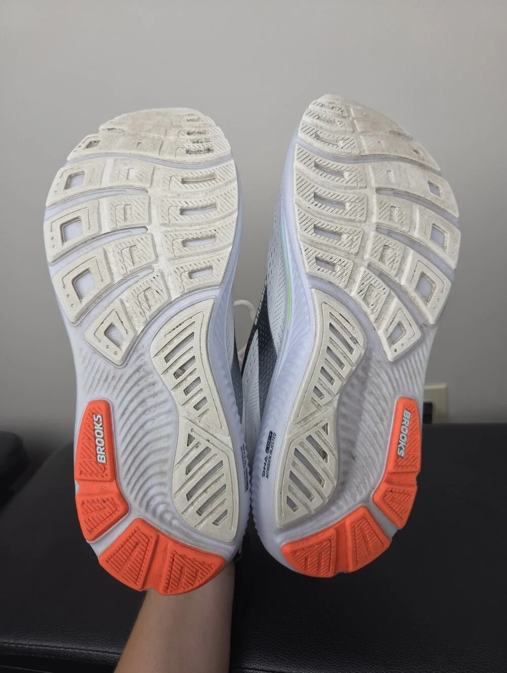 Brooks Ghost 17 White Pink Clay Gecko Men's Size 10.5 Athletic Running Shoes